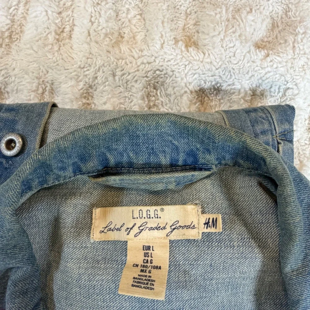 H&M L.O.G.G. Mens Denim Trucker Jacket Medium Wash Blue Cotton Large 0254843 3
